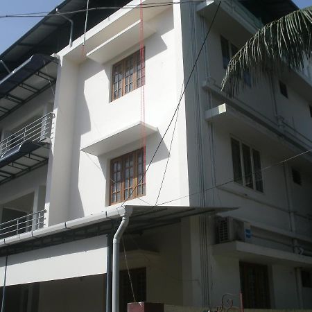 Jacaranda Holiday Home Kochi ภายนอก รูปภาพ