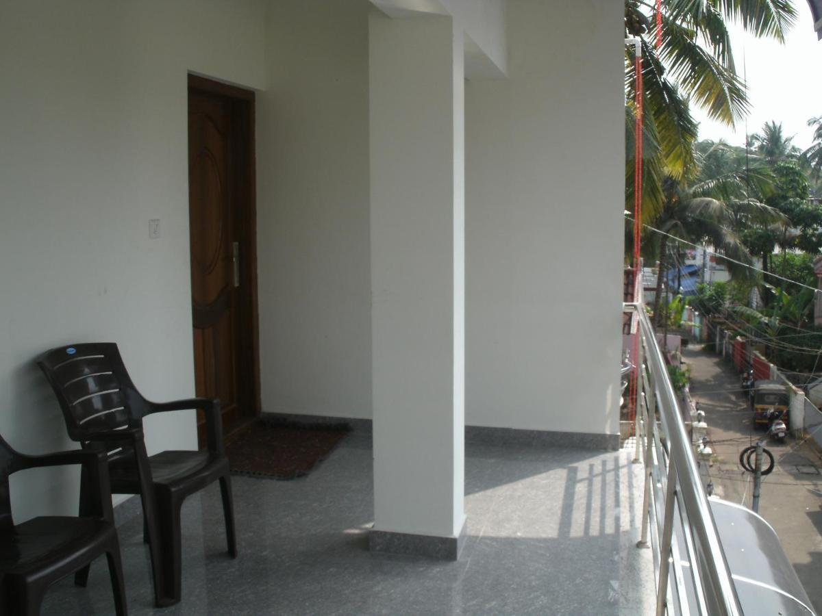 Jacaranda Holiday Home Kochi ภายนอก รูปภาพ